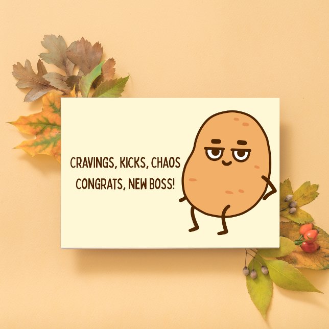 Carte Félicitations pour la grossesse amusante du nouvea (Funny Pregnancy Congratulations Card – Cravings, Kicks, Chaos, New Boss Baby Humor)