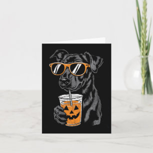 Carte Femme Chien Noir Avec Boisson Citrouille Lunettes