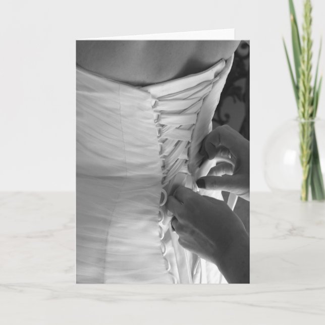Carte Femme lacer la main robe mariage dos (Devant)