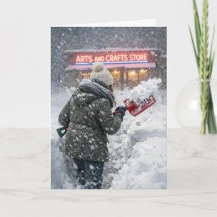 Carte Femme qui fête son anniversaire déblayant la neige