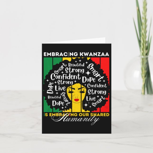 Carte Fille afro adoptant Kwanzaa est notre humanité par (Devant)