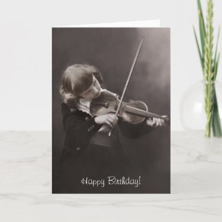 Carte fille jouant l'anniversaire de violon