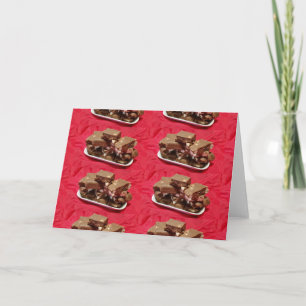 Carte Fudge guimauve au chocolat cerise sur une assiette
