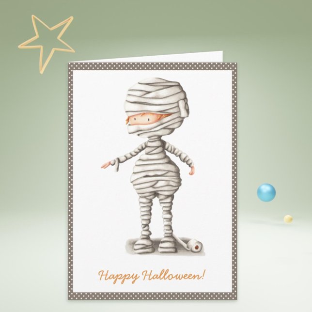Carte Funky Mummy Toilet Papier Son Halloween Holiday (Children Halloween Card with a kid in a mummy costume made with toilet paper)