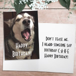 Carte Funny Singing Alaskan Malamute Dog<br><div class="desc">Cette couverture de carte de voeux affiche une photo d'un Malamute assis au milieu d'un bâton. Customisez le sentiment sur la couverture et à l'intérieur à vos besoins ou retirez le texte pour laisser place à une note manuscrite. Envoyez cette carte mignonne pour faire savoir à quelqu'un que vous pensez...</div>