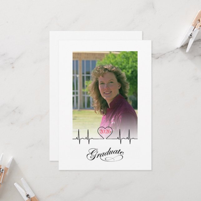 Carte Graduation Announcement for a Nurse - heartline  (Devant/Arrière en situation)