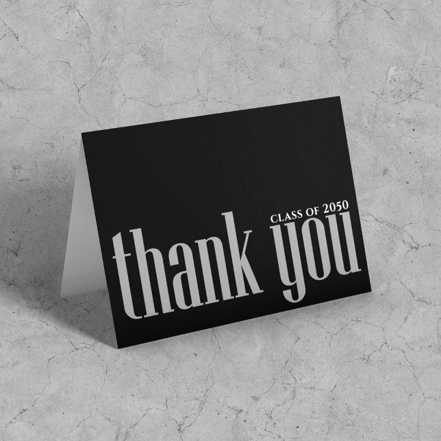 Carte Graduation moderne Typographie simple personnalisé (Simple black and grey photo thank you card. )
