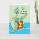 Carte Grandson, 2e anniversaire Dinosaur<br><div class="desc">Ton petit-fils mérite cette carte mignonne. Un dinosaure est montré sur le devant alors qu'il rôde un joyeux anniversaire. C’est parfait pour donner le 2e anniversaire de votre petit-fils.</div>