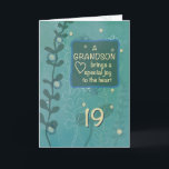 Carte Grandson Religieux 19e Anniversaire Main verte des<br><div class="desc">Des couleurs de vert,  bleu et jaune sont sur le devant de cette carte à l'aspect dessiné à la main qui est destinée à apporter des salutations de 19ème anniversaire à votre petit-fils. Faites-lui savoir que nous étions et que nous sommes encore une bénédiction.</div>