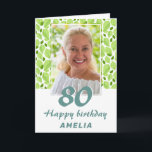 Carte Green Leaf Pattern Botanical 80th Birthday Photo<br><div class="desc">Motif botanique de la feuille verte 80e Carte photo anniversaire pour une femme qui célèbre son quatre-vingtième anniversaire. Élégant motif de feuilles vertes. Ajoutez votre photo,  nom et texte à l'intérieur ou effacez-le. Vous pouvez modifier le numéro d'âge.</div>
