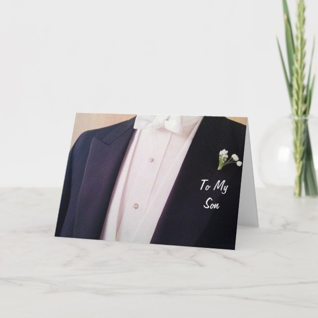 CARTE GROOM DANS SON TUX-SON LE JOUR DU MARIAGE (Devant)