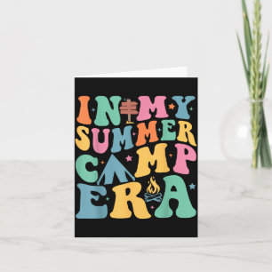 Carte Groovy à l'ère des camps d'été Groupe de campeurs 