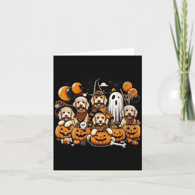 Carte Halloween Goldendoodle Mignon Fantôme et Sorcière  (Devant)