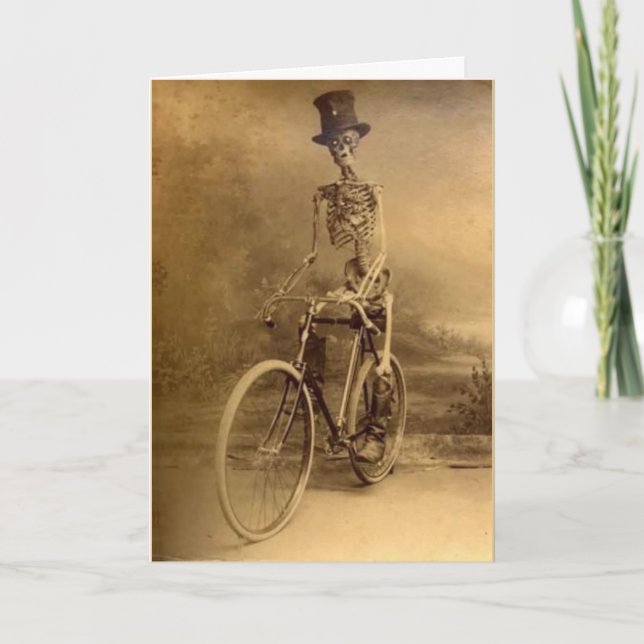 Carte Halloween vintage - Squelette dans votre placard, (Devant)