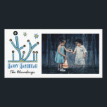 Carte Hanoukka "Menorah Bling"<br><div class="desc">Happy Holiday, Carte photo Hanoukka, "Menorah Bling" Glossy, Carte photo à enveloppe blanche. Personnalisez en remplaçant les photos et le libellé, "Happy Hanoukka, The Blumbergs" Personnaliser le libellé en choisissant votre style de police préféré, la couleur et la taille. Merci de vous être arrêté et de faire du shopping par...</div>