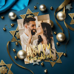 Carte Hanoukka Star Holiday Photo Silver Foil<br><div class="desc">Véritable feuille "hanoukka heureux" avec la star de david comme "A" sur la photo fond saigné. Choisissez votre couleur de feuille : or,  argent ou or rose,  et couleur de fond. Ajoutez d'autres photos à l'arrière ou écrivez un message.</div>