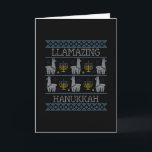 Carte Hanukkah - Hanukkah Llamazing<br><div class="desc">Vous êtes Juif et célébrez Hanukkah avec le chandelier Hanukkah et le Dreidl en forme de cube ? Alors montrez votre religion juive avec ce jeu de mots Hanukkah incroyable avec de jolis lamas.</div>