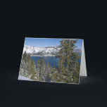 Carte Hiver au lac crater<br><div class="desc">Une couverture fraîche de neige tapisse le lac environnant crater de forêt,  Orégon.</div>