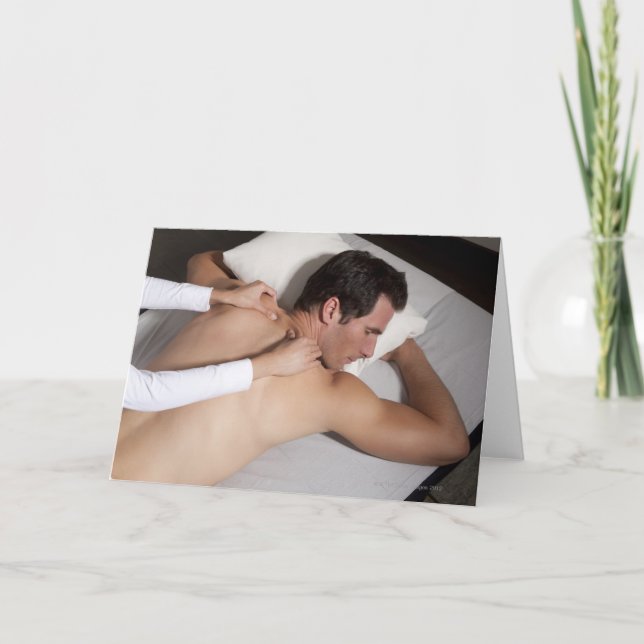 Carte Homme ayant un massage arrière de femme (Devant)
