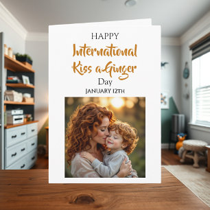 Carte Journée internationale pour embrasser une rousse  