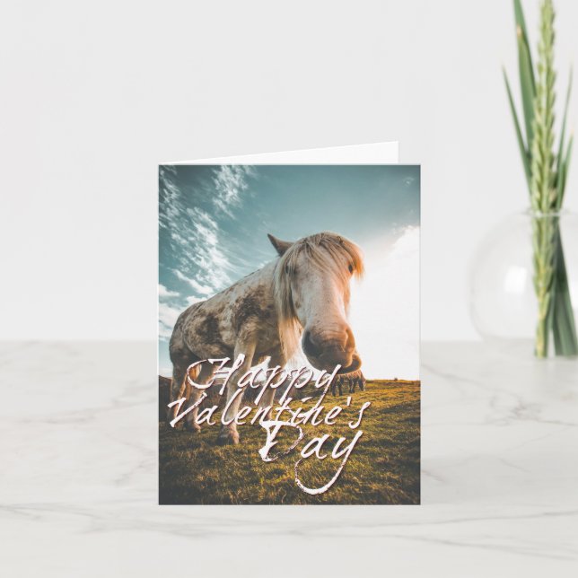 Carte Joyeuse Saint-Valentin avec cheval regardant (Devant)