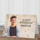 Carte Joyeux anniversaire Ado garçon photo parents frère<br><div class="desc">Carte de voeux "Joyeux anniversaire" pour les garçons ados de leurs parents et frères et soeurs, personnalisée avec sa photo (placée horizontalement) et son nom. L'intérieur de cette carte vous permet de placer des photos supplémentaires et d'ajouter votre propre message spécial. Tout sur cette carte est modifiable. Contactez-moi pour obtenir...</div>