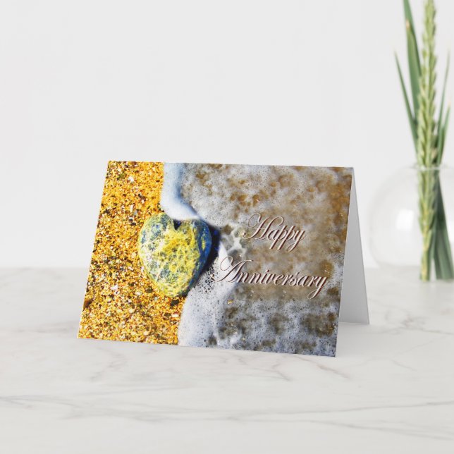 Carte Joyeux anniversaire, Love Heart Pebble sur la plag (Devant)