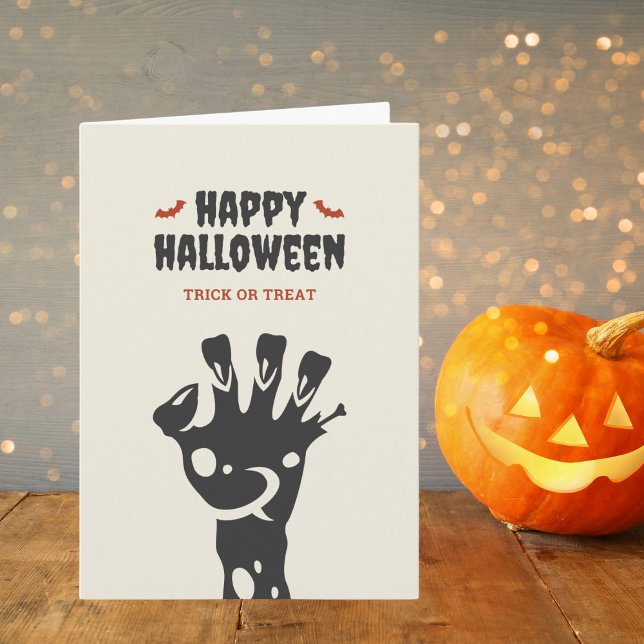 Carte Joyeux Halloween Zombie la main ou le traitement (Créateur téléchargé)