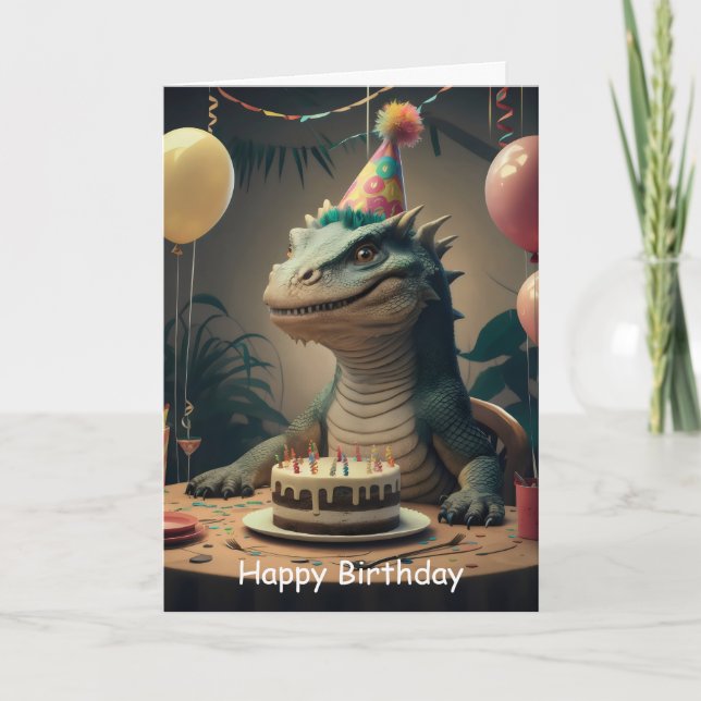 Carte Komodo Dragon assis à table avec un gâteau d'anniv (Devant)