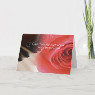Carte L'anniversaire de mariage, s'est levé sur le piano