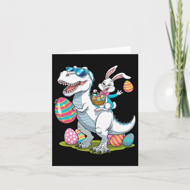 Carte Lapin De Pâques En Train De Monter Un Dinosaure T- (Devant)