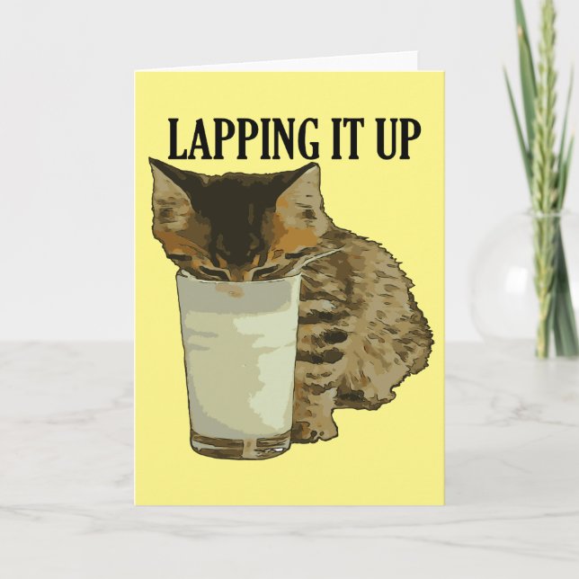 Carte Lapping It Up Joli Tabby Buvant du Lait dans un Ve (Devant)