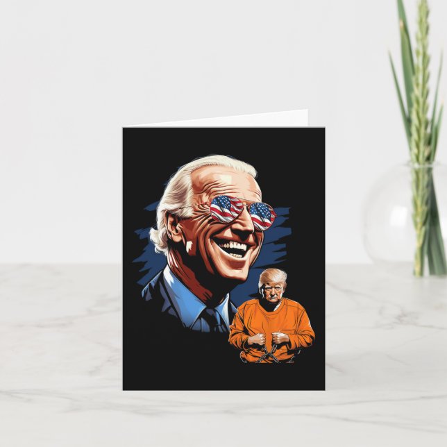 Carte Le Président Biden Rit Trump Pour Emprisonner Les  (Devant)