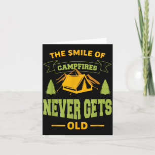 Carte Le sourire des feux de camp devient vieux camping