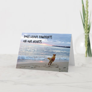 Carte Les chiens laissent des empreintes de pattes sur n