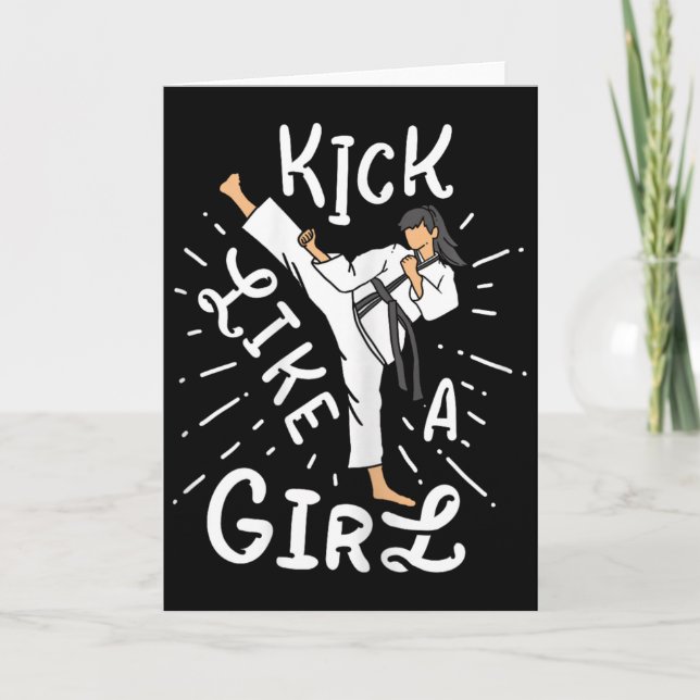 Carte Les filles de karaté kick comme un kickboxing Taek (Devant)