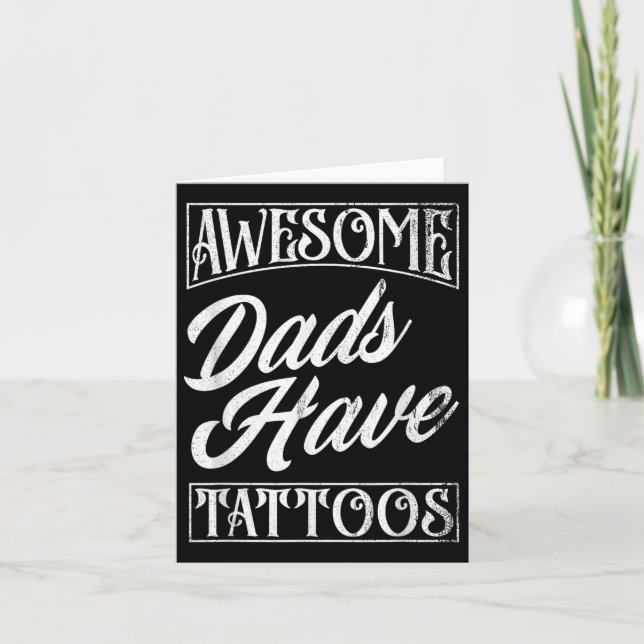 Carte Les papas géniaux ont tatouages tatouage papa drôl (Devant)