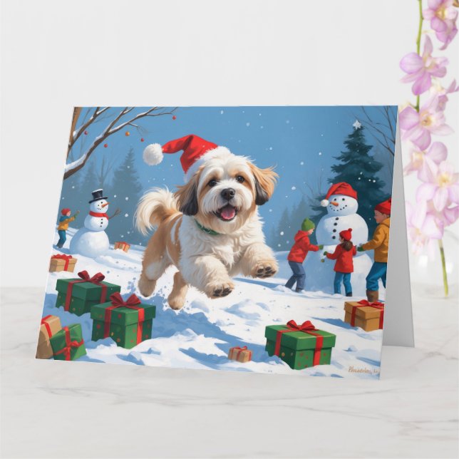 Carte Lhasa Apso courant dans la neige avec un chapeau d (Orchidée)