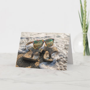 Carte Lunettes de soleil d'anniversaire et sandales dans