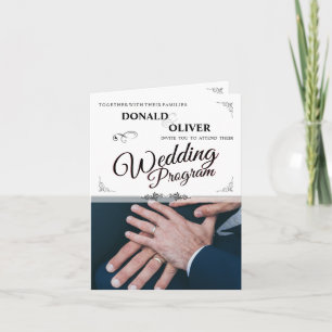 Carte Mains d'un couple gay de mariage avec des anneaux