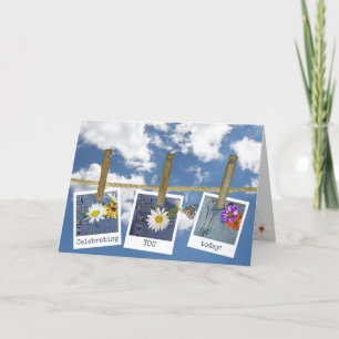 Carte marguerite d'anniversaire dans les cadres photo su