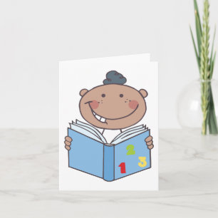 Carte Mignon enfant de dessin animé lisant un livre de n