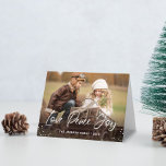 Carte Modern Love Peace Joy 2 PHOTO Christmas Card<br><div class="desc">Carte postale de voeux de Noël pour les fêtes de Noël.</div>