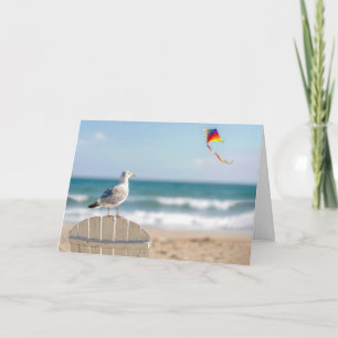 Carte Mouette d'anniversaire faisant voler un cerf-volan