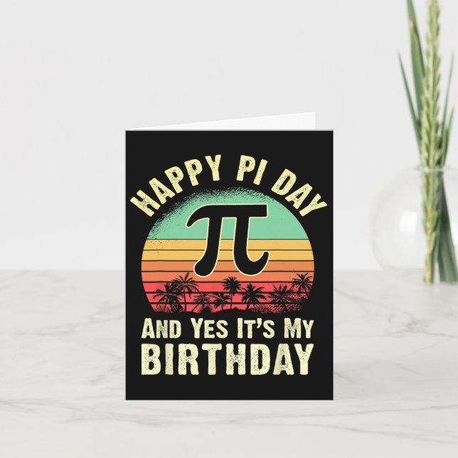 Carte Né Le Jour Du Pi Anniversaire Décorations Joyeuses (Devant)