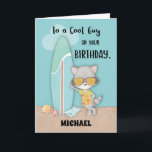 Carte Nom personnalisé Guy Birthday Beach Funny Cool Rac<br><div class="desc">N'importe quel type serait reconnaissant d'avoir reçu cette carte pour son anniversaire. Ce qui rend cette carte spéciale est le fait que son thème d'été est parfait pour la saison. Le raton laveur cool sur la couverture vous aidera à le saluer et à express un message amusant.</div>