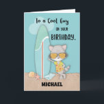 Carte Nom personnalisé Guy Birthday Beach Funny Cool Rac<br><div class="desc">N'importe quel type serait reconnaissant d'avoir reçu cette carte pour son anniversaire. Ce qui rend cette carte spéciale est le fait que son thème d'été est parfait pour la saison. Le raton laveur cool sur la couverture vous aidera à le saluer et à express un message amusant.</div>