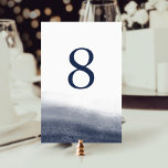 Carte Numéro de table des marées<br><div class="desc">Les cartes de numéro de table chic côtier dans les tons bleu marine et blanc foncé disposent d'un lavement d'aquarelle au fond qui évoque le reflet et le flux de la marée. Le design se répète à l'envers. Coordonnée avec notre suite de faire-part de mariage Marine Tides.</div>