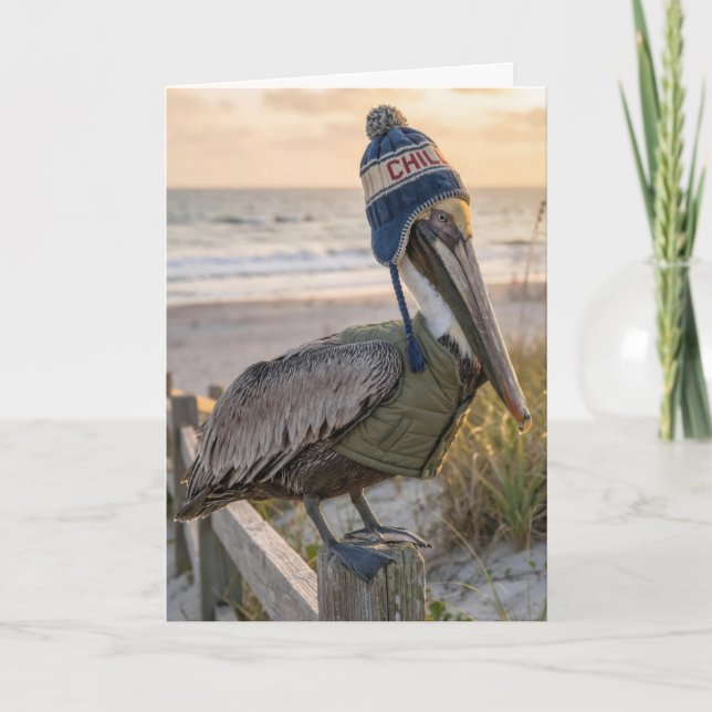 Carte Pélican d'anniversaire portant un chapeau d'hiver (Devant)