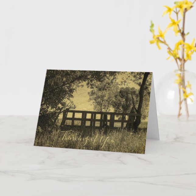 Carte Penser à vous avec une porte dans la nature (Fleur jaune)